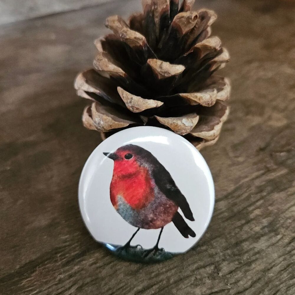 The Robin (big button)
