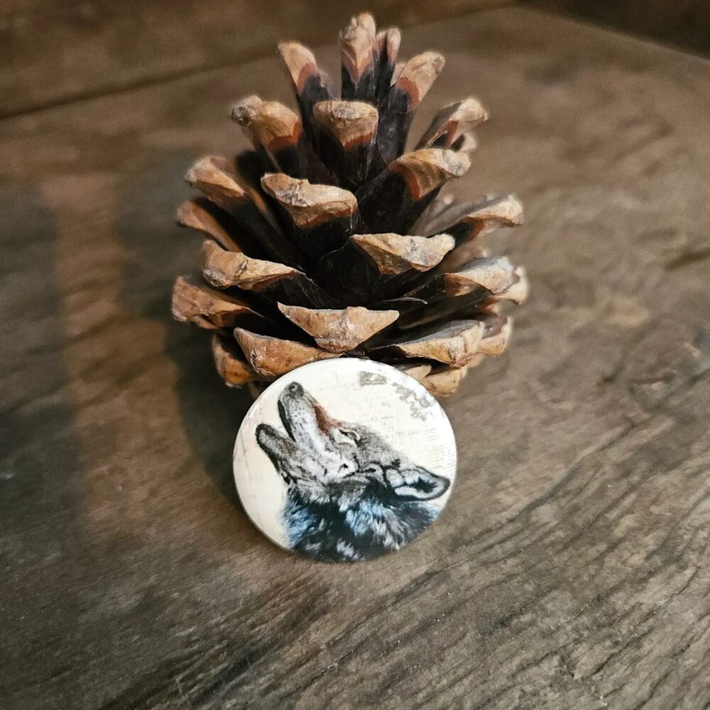 The Howling Wolf (button)